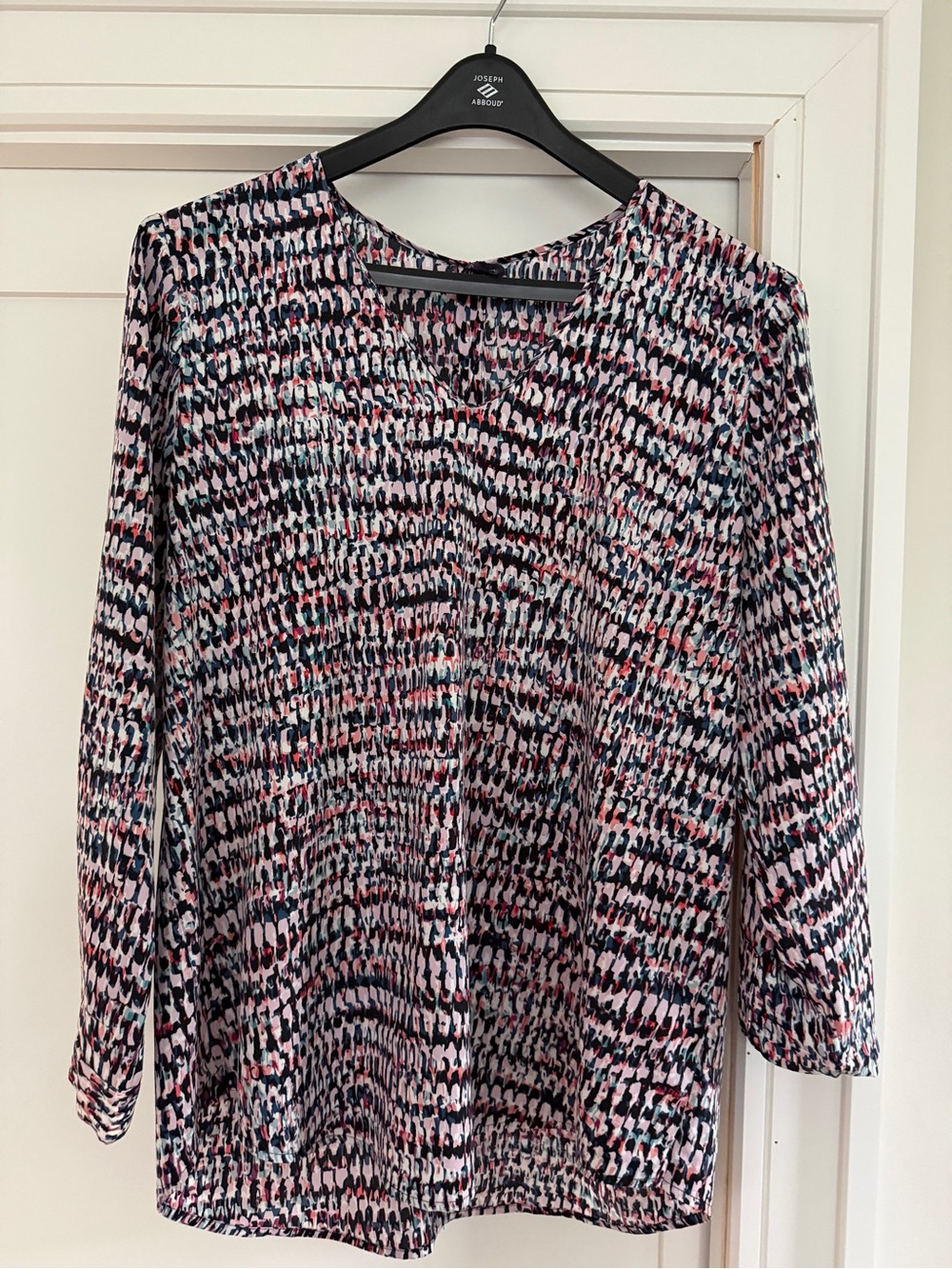 NYDJ Pink, Black & White Abstract Print V-Neck Blouse
